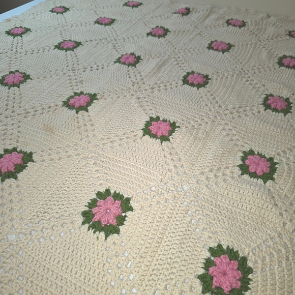 Vtg Handmade Crochet 76x38 Afghan Blanket 3D Pink Rose Granny Square Cream
